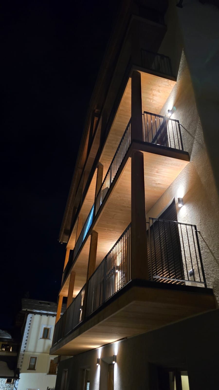 Parapetti hotel - Lavorazione in officina 1